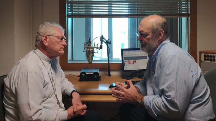Dom Leonardo Steiner nos estúdios da Rádio Vaticano