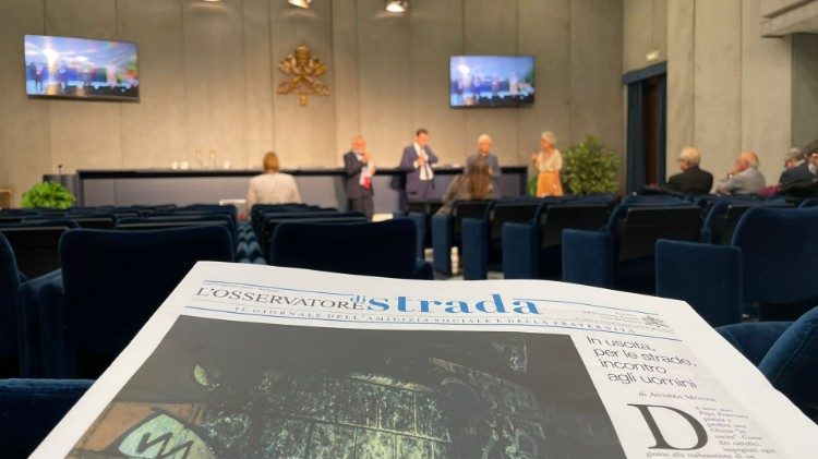 La presentazione in Sala Stampa vaticana "L'Osservatore di Strada"