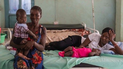 El hospital de Rumbek privado de fondos. Cuamm: Quedarse es una elección ética