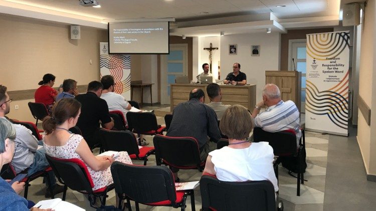 La lezione del teologo Branko Muric, nella Domus Laurana