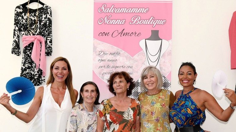 Presentazione dell'iniziativa "Nonna Boutique", progetto sperimentale di solidarietà per le persone anziane