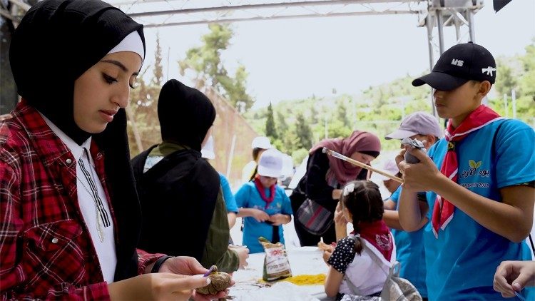 एक अंतर लाने के लिए एक साथ काम करना