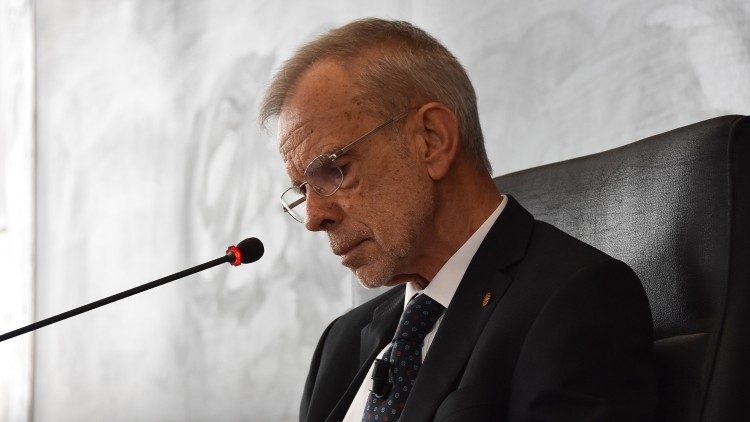 Il professore Luca Serianni