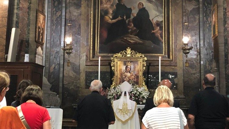 Un momento de la bendición de la imagen