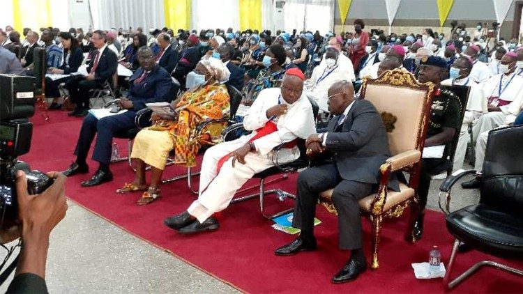 Les participants à l'ouverture de la 19ème Assemblée plénière du SCEAM (Symposium des Conférences Episcopales d'Afrique et Madagascar) du 25 juillet au 1er août 2022
