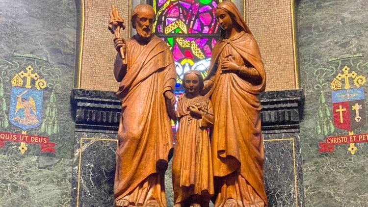La basilique-cathédrale Notre-Dame de Québec est l'église primatiale du Canada et le siège du diocèse de Québec. 
