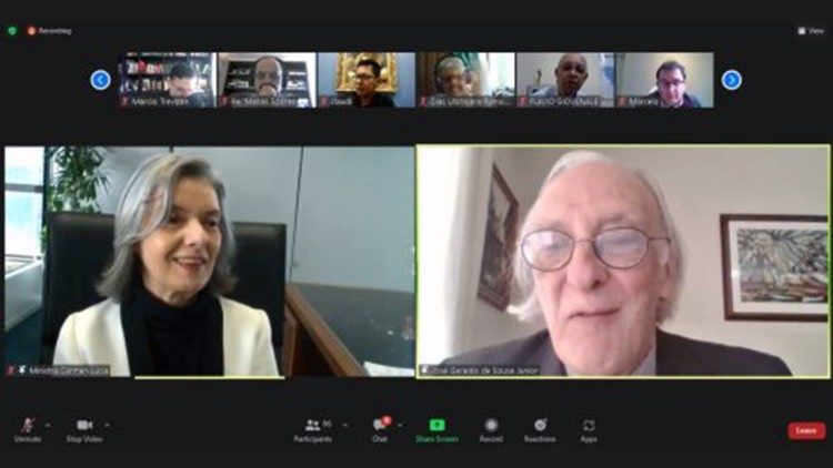 A participação aconteceu no segundo dia de seminário comemorativo