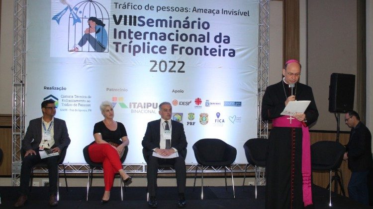 O VIII Seminário Internacional da Tríplice Fronteira – Tráfico de Pessoas, ameaça invisível