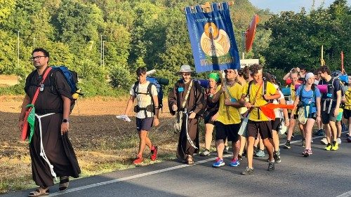 Perdón de Asís: jóvenes y familias marchan a la Porciúncula