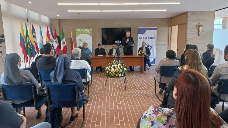 El CELAM y la CLAR inauguran el Diplomado en protección de menores y personas vulnerables