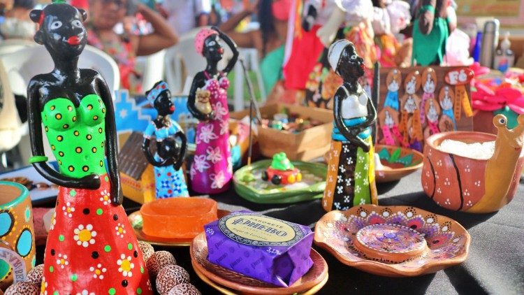 Fórum Social Pan-Amazônico (Fospa) reúne vários artesãos 