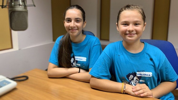 Adriana y Margherita en los estudios de Radio Vaticano