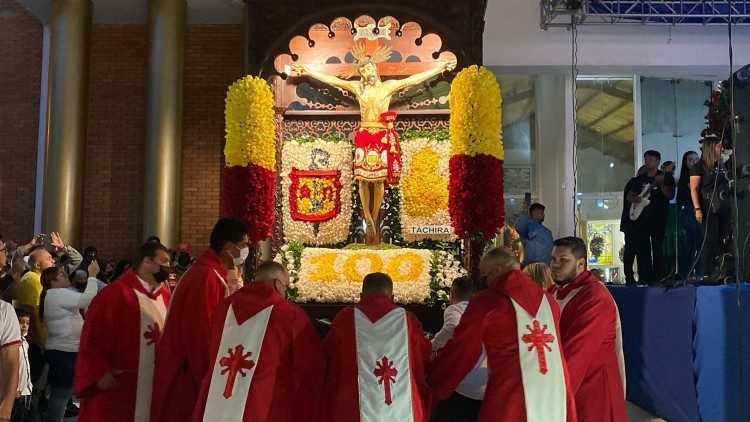 Cofradía del Santo Cristo custodia la imagen venerada del “Rostro Sereno”