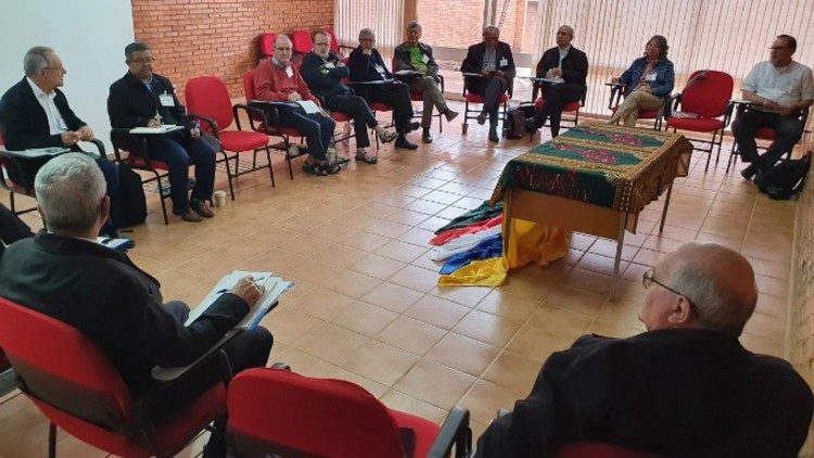 Bispos realizam encontro na sede das POM em Brasília