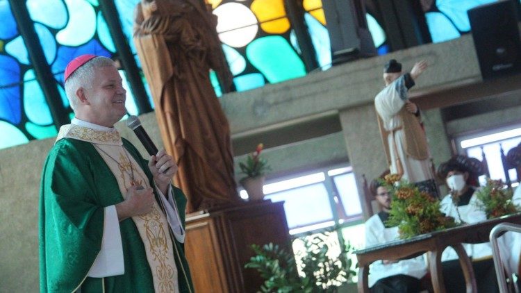  Padre Donizetti tem relíquia entronizada na Catedral de São José do Rio Preto - Dom Vilar