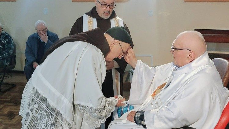 O bispo em&eacute;rito de Uruguaiana foi sepultado no Memorial dos Capuchinhos
