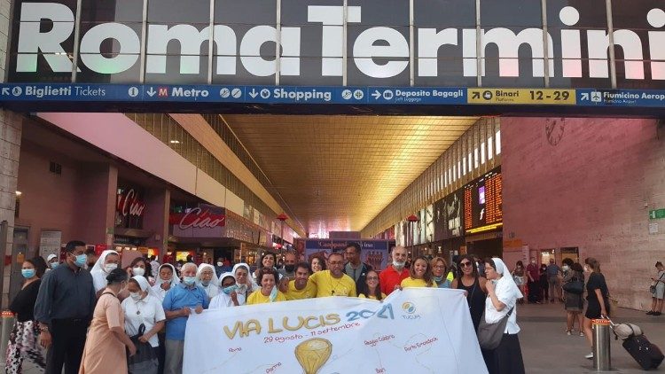 Z rzymskiego dworca Termini wyruszyła Droga Światła