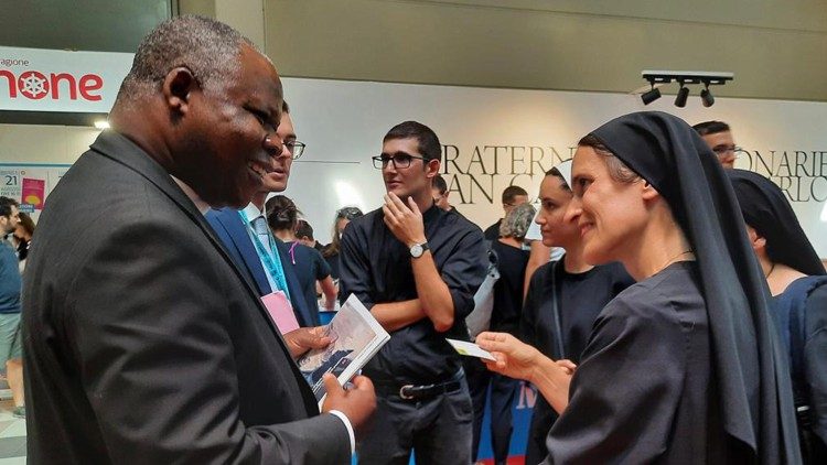 El Cardenal Nzapalainga en el Meeting de Rímini.