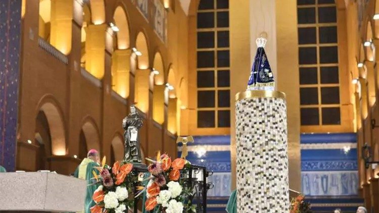 Imagem de Nossa Senhora Aparecida - Santuário Nacional