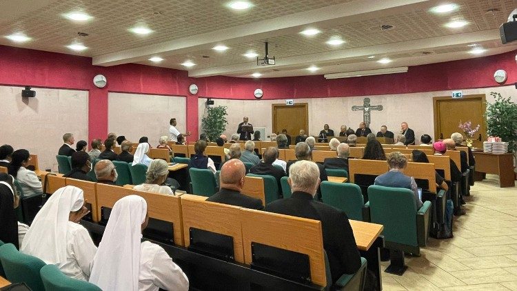 Papież do biskupów w Azji: niech świeccy przejmą swą rolę