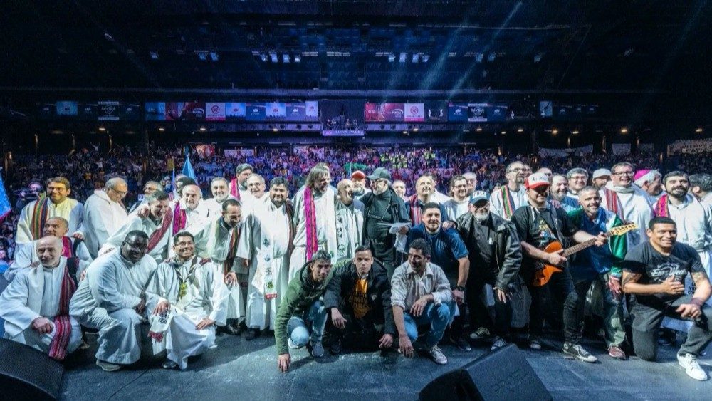 Jovens no lançamento da peregrinação da Virgem de Luján