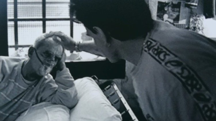 Fabrizio e Giovanni in cella all'opg (foto Claudio Cricca)