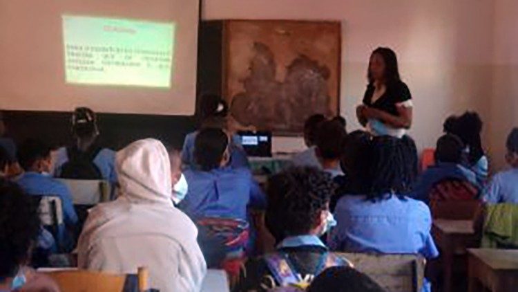 Un momento formativo del progetto "Credi in te"