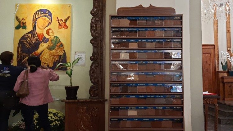 O memorial com as porções de terra