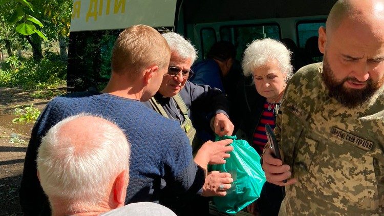 El Cardenal Krajewski en Ucrania