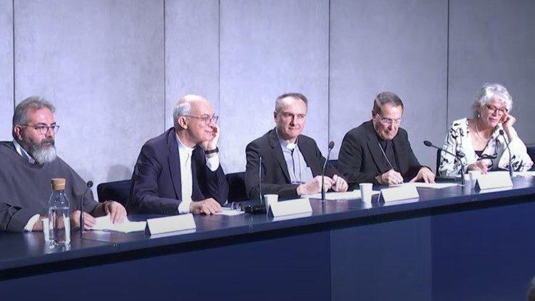 Konferencja prasowa o inicjatywach duszpasterskich w Bazylice św. Piotra