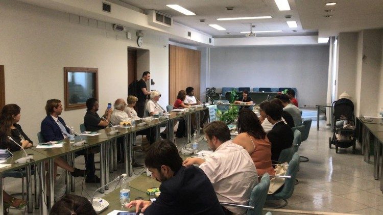 Encontro dos jovens latino-americanos antes do encontro em Assis