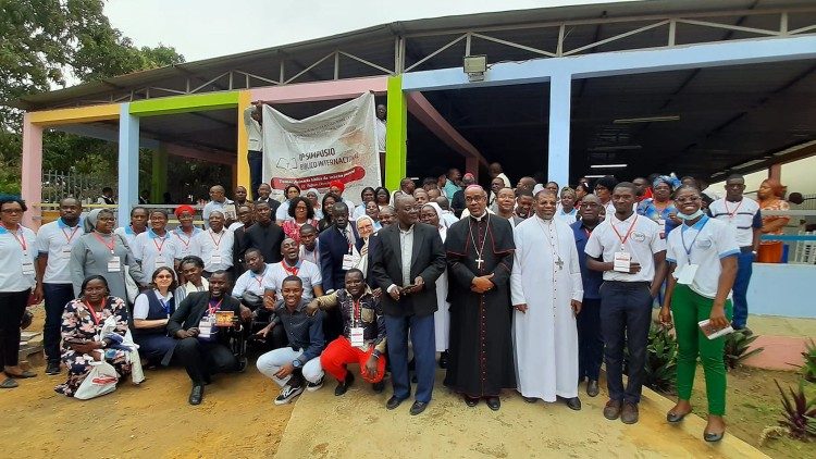 Delegados ao II Simpósio Bíblico Internacional (Luanda, Angola)