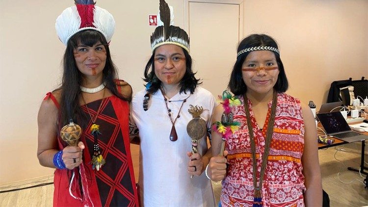 Donne indigene ad Assisi