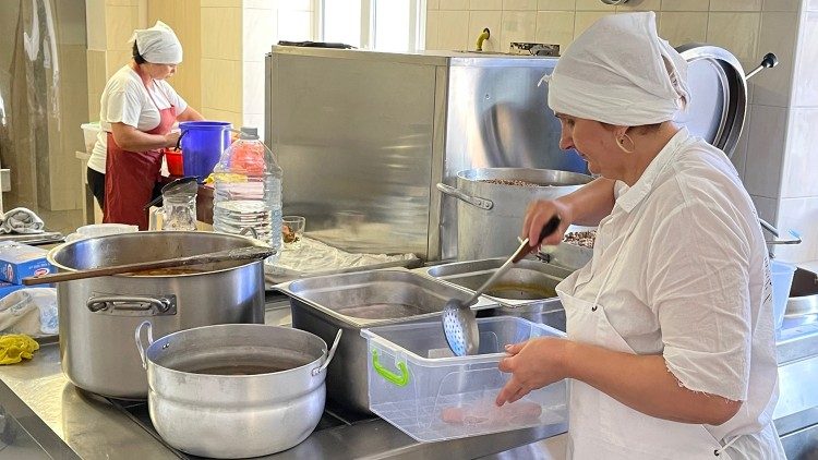 "Столовая Папы Франциска" в Кишинёве