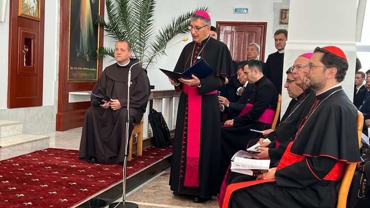 Il presidente dei vescovi dell'Asia centrale, monsignor Mumbiela Sierra