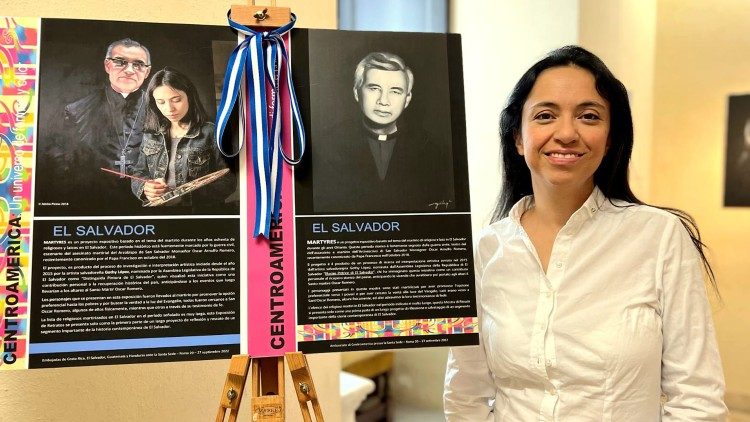 La artista Gothy López de El Salvador