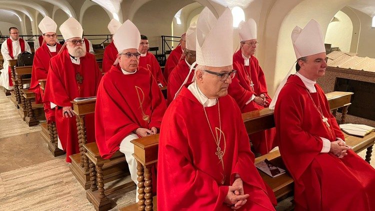 Missa no túmulo de São Pedro 