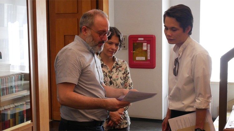 Il direttore dei corsi Vincenzo Rosito nella sede dell'Istituto Jp2