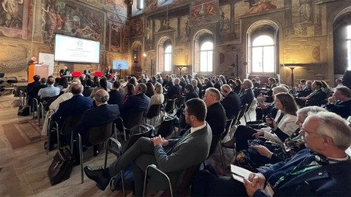 Paglia: i poveri hanno il diritto di essere amati