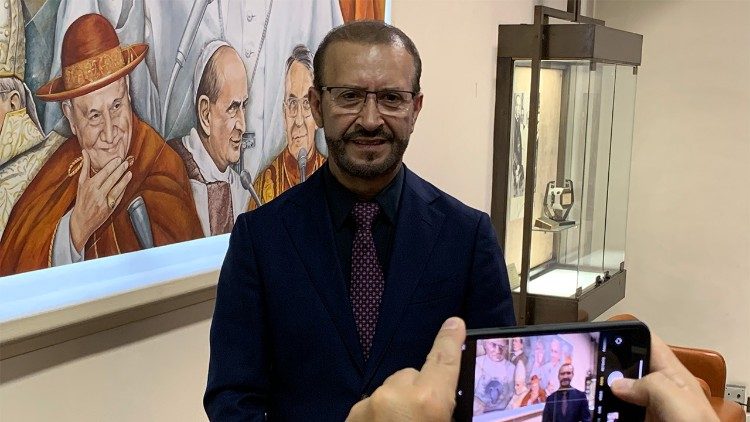 Noel Díaz desde la Sala Marconi, en Radio Vaticano, sobre lo que le dijo el Papa