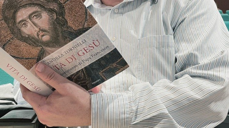 La copertina del volume edito da Piemme