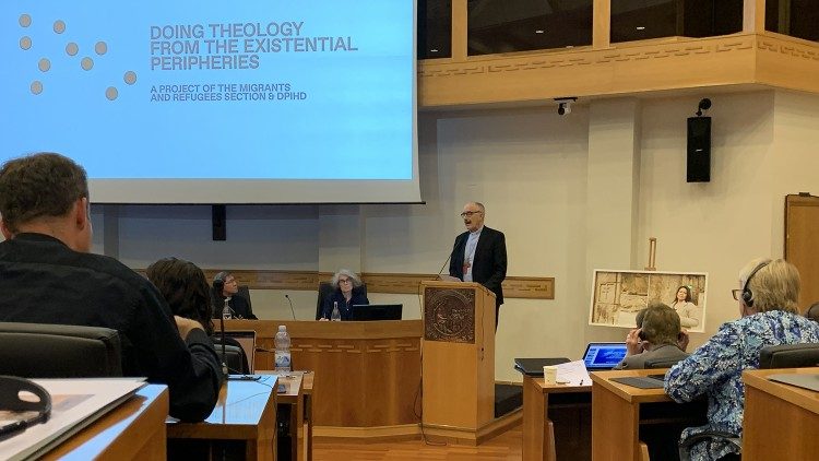 Cardinal Czerny delivers his address at the Pontifical Urbaniana University