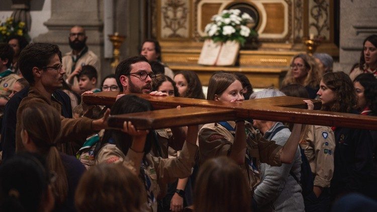 Símbolos JMJ Diocese Porto (Portugal) /João Lopes Cardoso