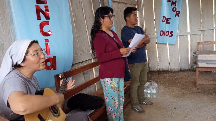 "Sueño con una Amazonia que luche por los derechos de los más pobres, de los pueblos originarios, de los últimos, donde su voz sea escuchada y su dignidad sea promovida". (Papa Francisco)