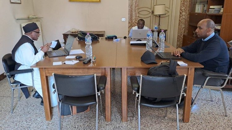 (l) Abba Hailemariam Ghebre, (c) Dr Mischeck Nyirenda and (r) Abba Frezghi Bekit: Part of the Eritrean team of the Blin translating project.