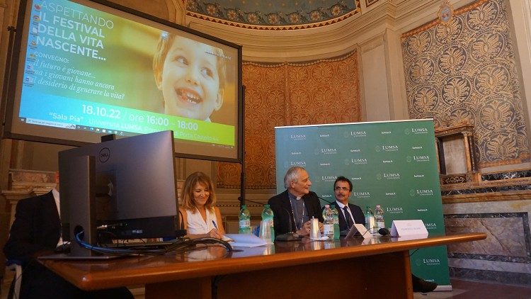 Il cardinale Zuppi al Covegno sulla vita nascente che si è svolto a Roma alla Lumsa
