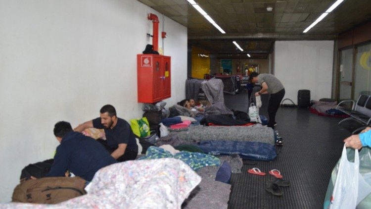 Refugiados no Aeroporto de Guarulhos