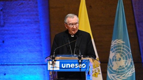 Parolin: „Frauen hätten manch katastrophale Entscheidung verhindert“