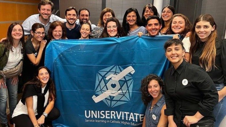Studenti e docenti coinvolti nel programma Uniservitate