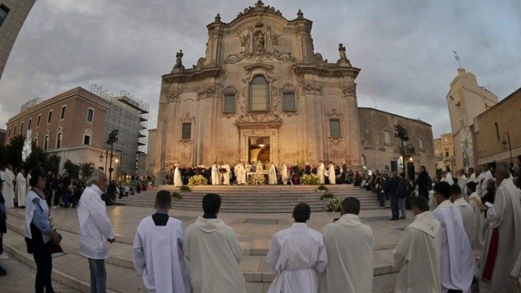Ultimi momenti della processione eucaristica del 24 settembre